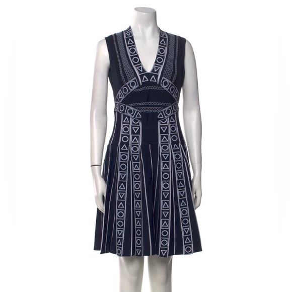 Peter Pilotto Dresses & Skirts - Peter Pilotto Elegant Navy and White Patterned Dress